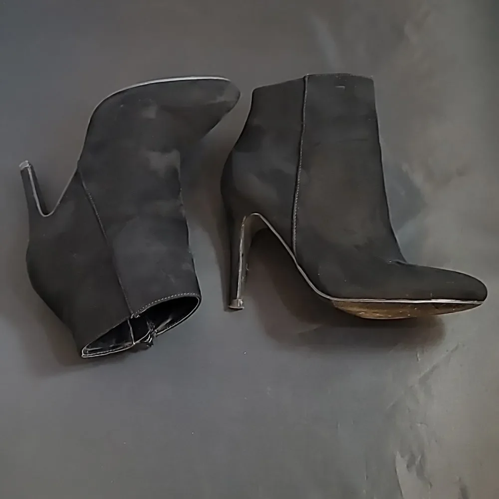 STEVE MADDEN SALLYY/SALL STILETTOS ZIP CLOSURE POINTE TOE WOMENS SUEDE BOOTIE